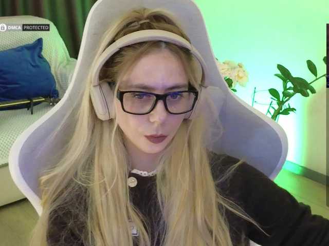 -Light-Fury- live cam profile