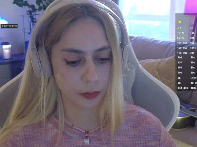 -Light-Fury-'s BongaCams show and profile