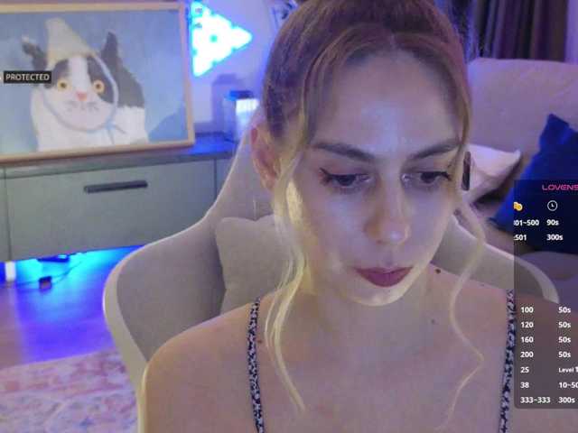 -Light-Fury-'s BongaCams show and profile