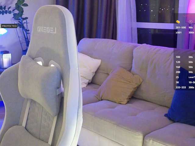 -Light-Fury-'s BongaCams show and profile