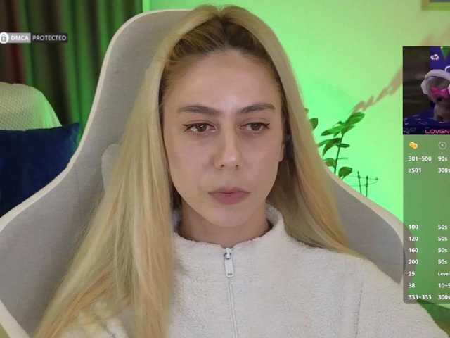 -Light-Fury-'s BongaCams show and profile