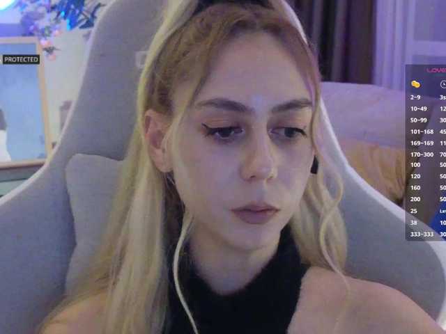 -Light-Fury-'s BongaCams show and profile