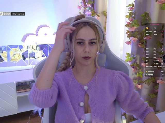 -Light-Fury-'s BongaCams show and profile