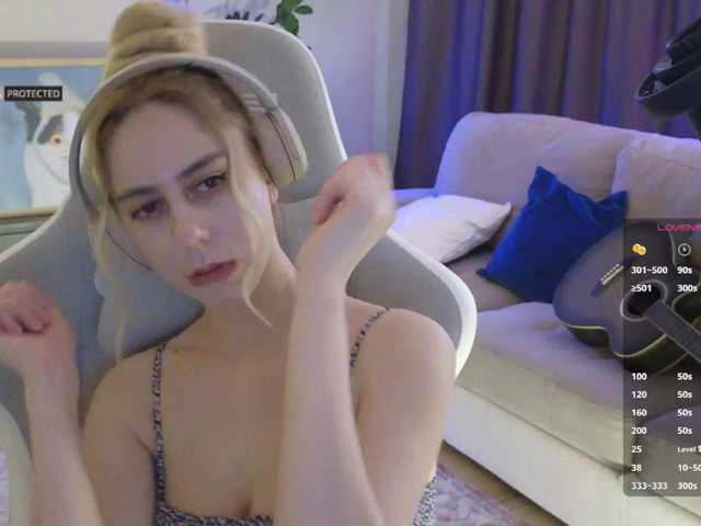 -Light-Fury-'s BongaCams show and profile