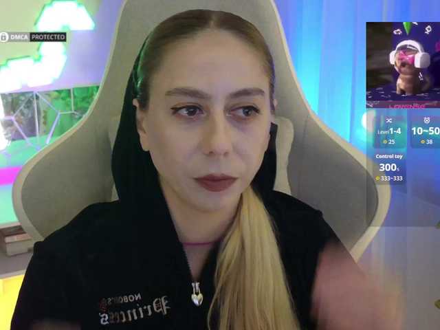 -Light-Fury-'s BongaCams show and profile