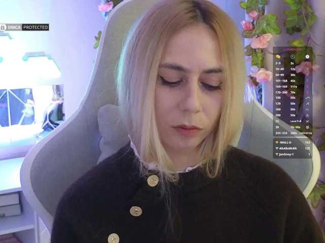 -Light-Fury-'s BongaCams show and profile