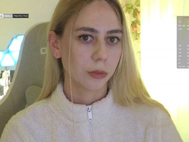 -Light-Fury-'s BongaCams show and profile