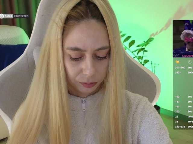 -Light-Fury-'s BongaCams show and profile