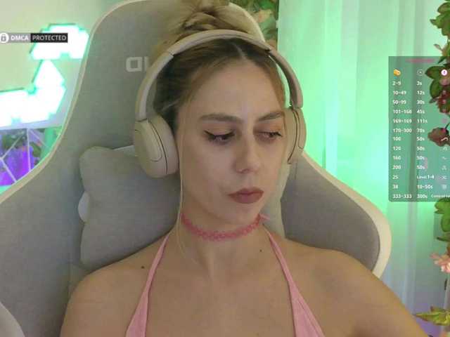 -Light-Fury-'s BongaCams show and profile