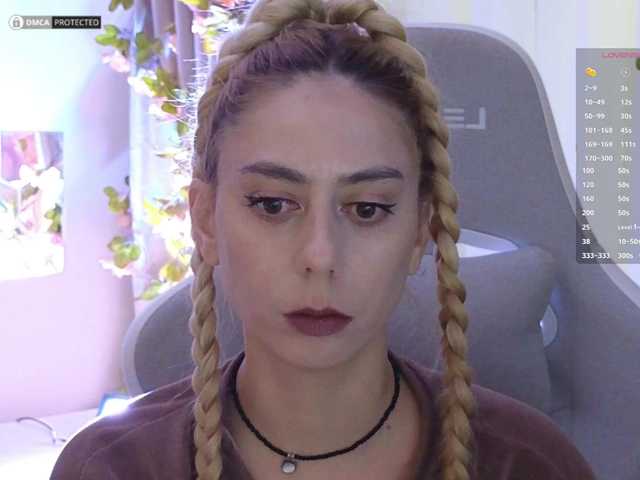 -Light-Fury-'s BongaCams show and profile