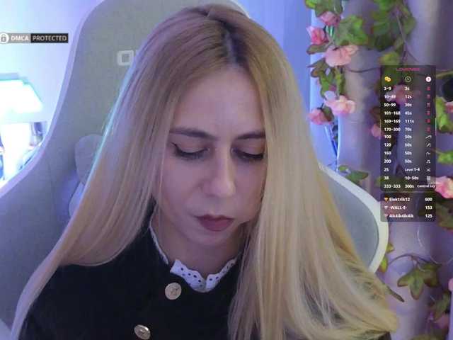 -Light-Fury-'s BongaCams show and profile