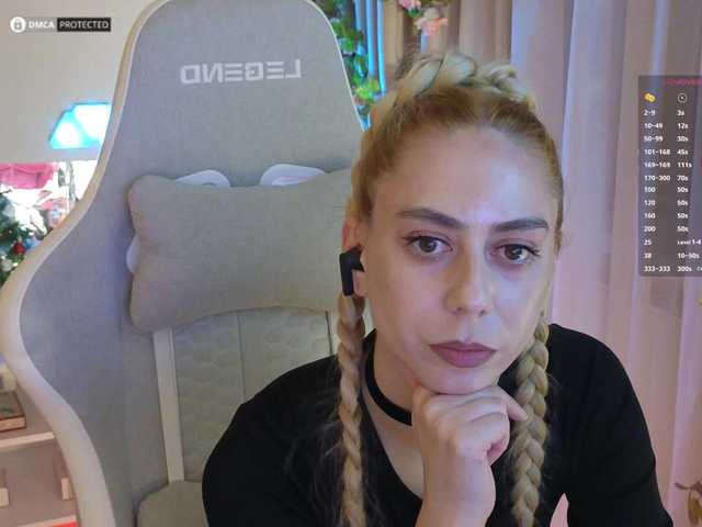 -Light-Fury-'s BongaCams show and profile