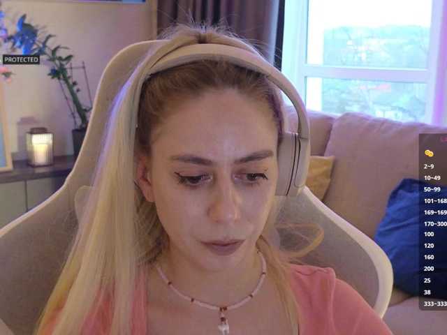 -Light-Fury-'s BongaCams show and profile