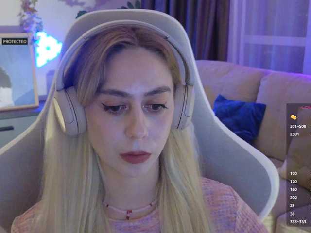 -Light-Fury-'s BongaCams show and profile