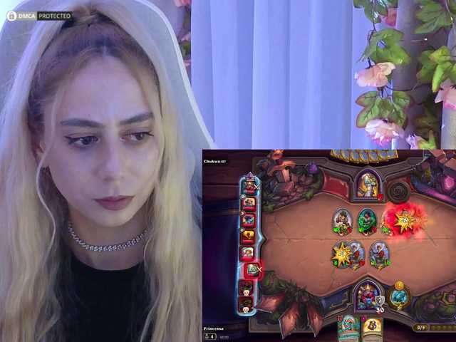 -Light-Fury-'s BongaCams show and profile