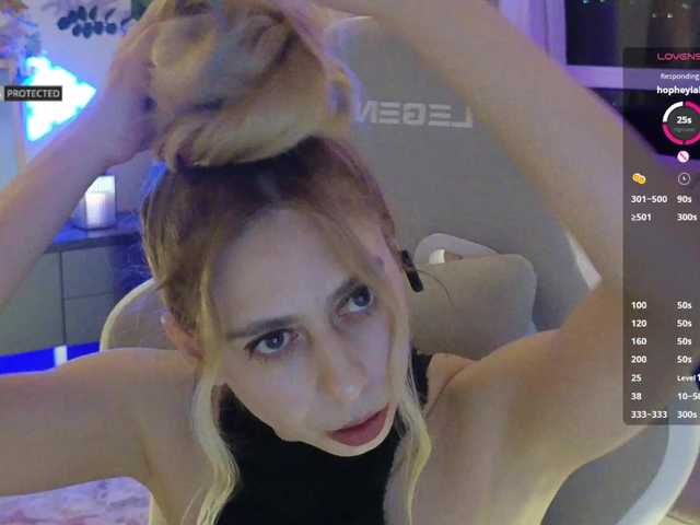 -Light-Fury-'s BongaCams show and profile