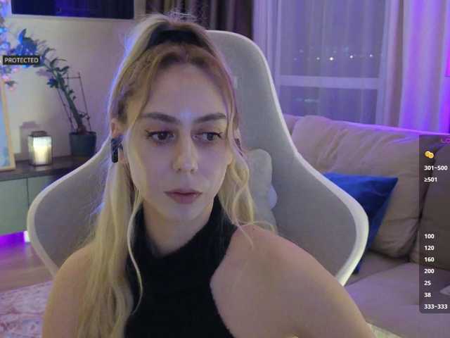 -Light-Fury-'s BongaCams show and profile