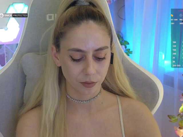 -Light-Fury-'s BongaCams show and profile