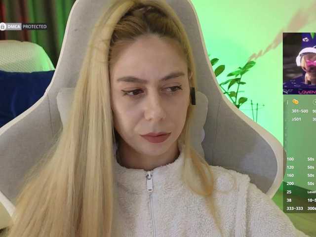 -Light-Fury-'s BongaCams show and profile