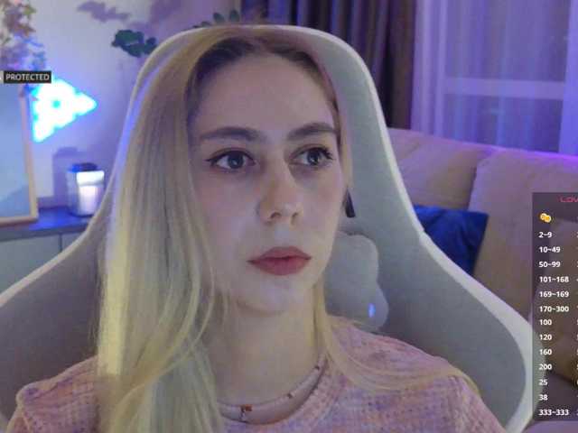 -Light-Fury-'s BongaCams show and profile