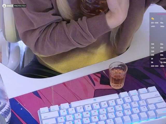 -Light-Fury-'s BongaCams show and profile