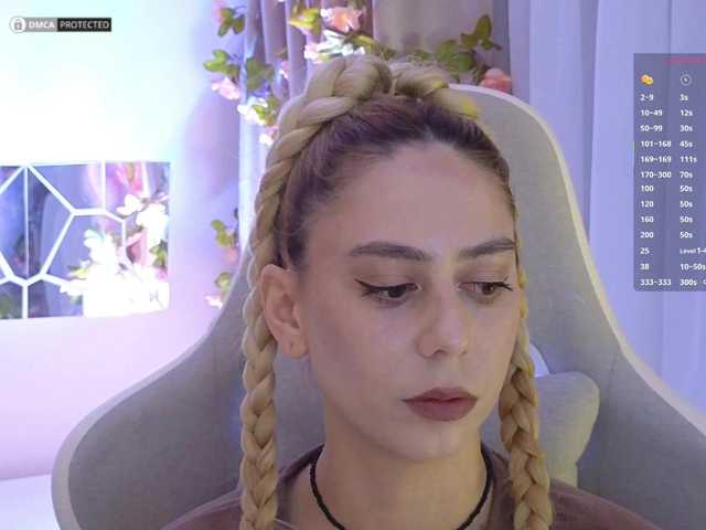 -Light-Fury-'s BongaCams show and profile