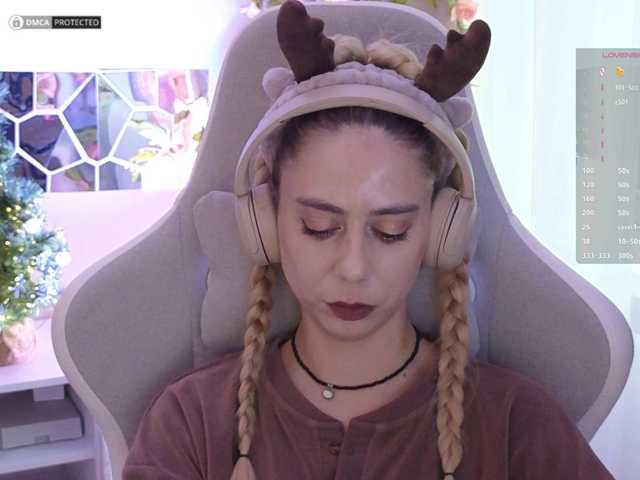 -Light-Fury-'s BongaCams show and profile