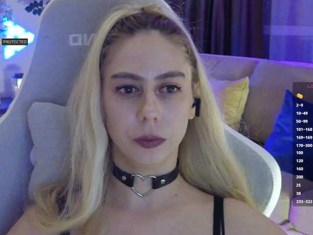 -Light-Fury-'s BongaCams show and profile