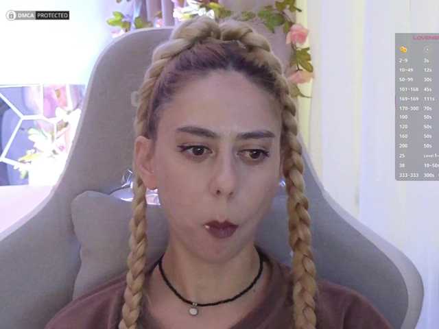 -Light-Fury-'s BongaCams show and profile