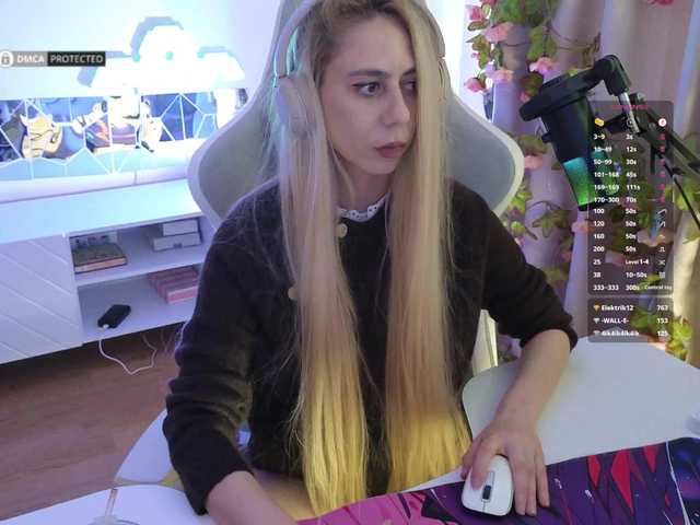 -Light-Fury-'s BongaCams show and profile