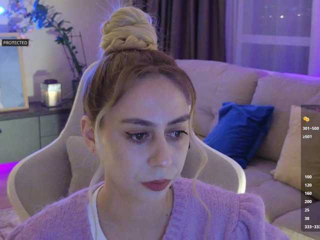 -Light-Fury-'s BongaCams show and profile