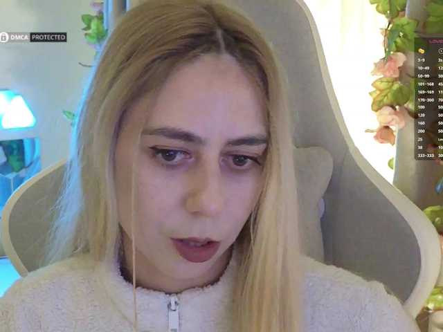 -Light-Fury-'s BongaCams show and profile