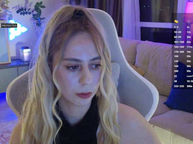 -Light-Fury-'s BongaCams show and profile