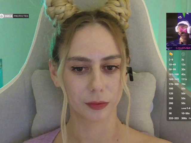 -Light-Fury-'s BongaCams show and profile