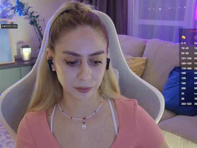 -Light-Fury-'s BongaCams show and profile