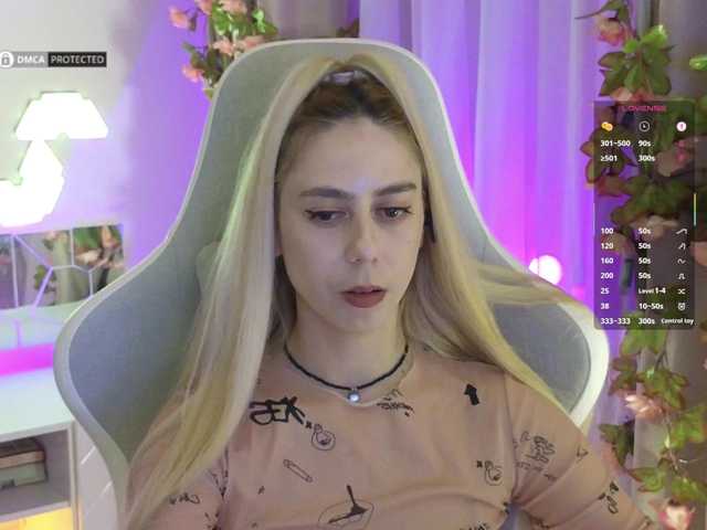 -Light-Fury-'s BongaCams show and profile