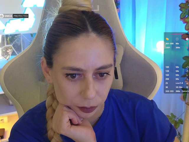 -Light-Fury-'s BongaCams show and profile