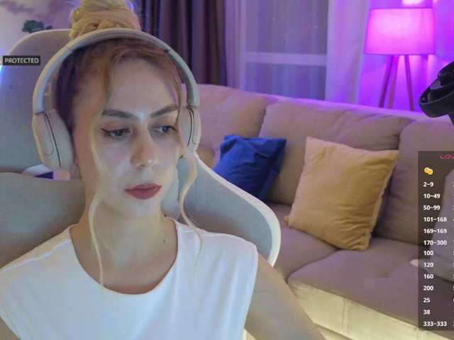 -Light-Fury-'s BongaCams show and profile