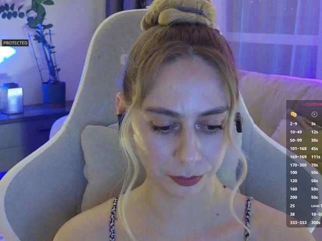 -Light-Fury-'s BongaCams show and profile