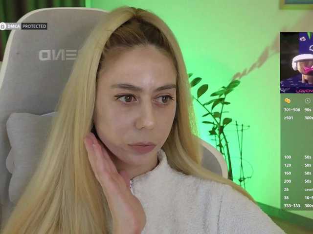 -Light-Fury-'s BongaCams show and profile