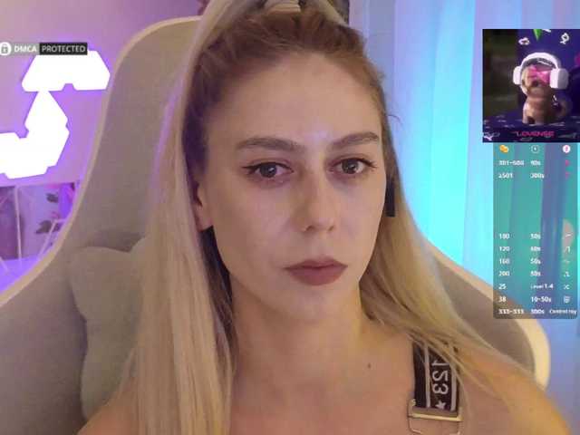 -Light-Fury-'s BongaCams show and profile