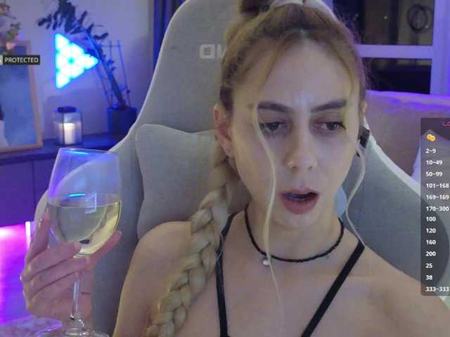 -Light-Fury-'s BongaCams show and profile