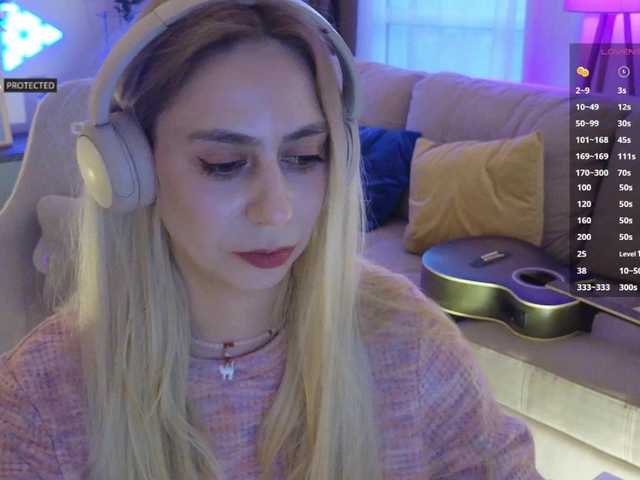 -Light-Fury-'s BongaCams show and profile