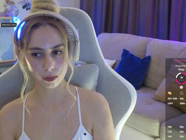 -Light-Fury-'s BongaCams show and profile