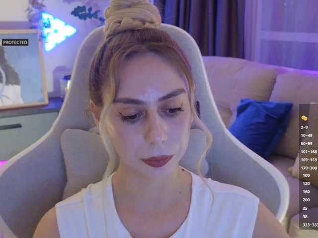 -Light-Fury-'s BongaCams show and profile