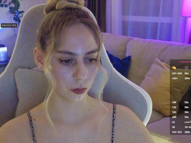 -Light-Fury-'s BongaCams show and profile