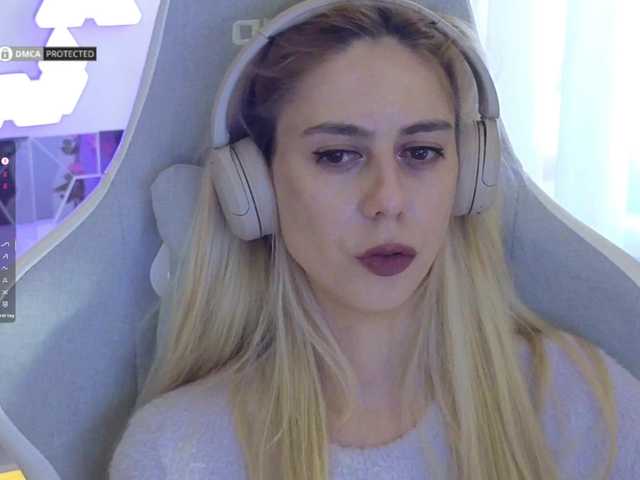 -Light-Fury- from BongaCams