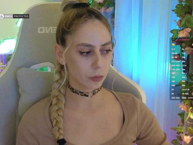 -Light-Fury-'s BongaCams show and profile