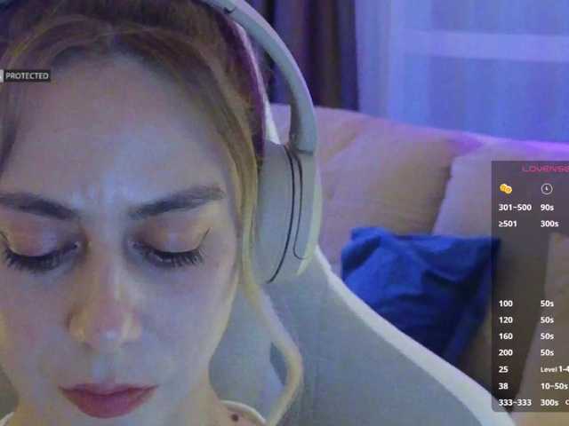 -Light-Fury-'s BongaCams show and profile