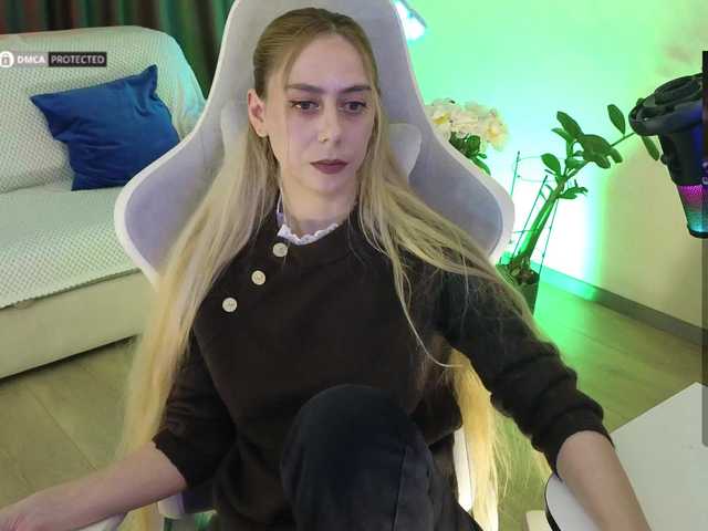 le modèle Danil__Kolbasenko est en webcam porno dans un show sur le site bongacams, il possède les tags suivants: White/Caucasian,Blonde,Shaved